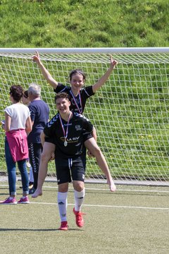 Bild 109 - B-Juniorinnen Pokalfinale SV Henstedt Ulzburg - SG Holstein Sued : 2:0